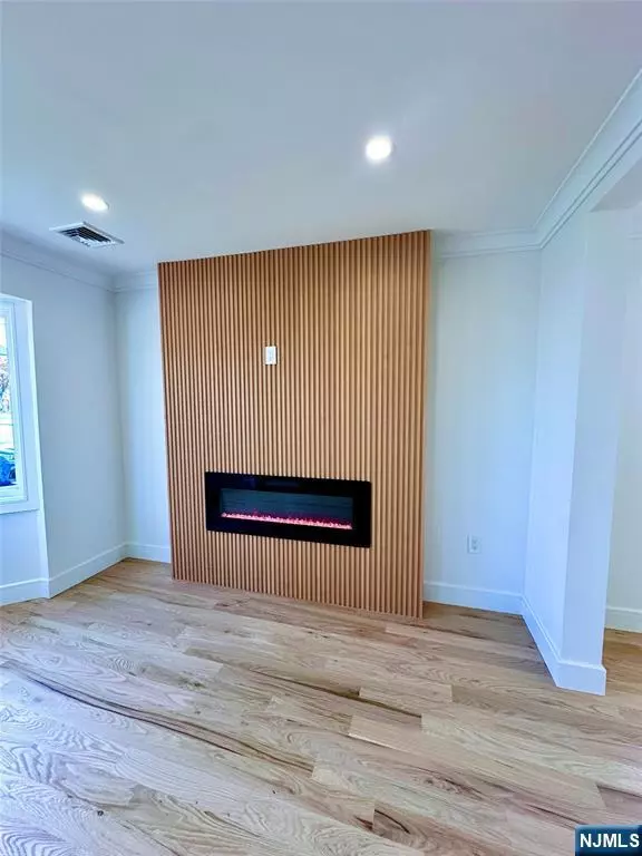 Wood Ridge, NJ 07075,432 Innes RD