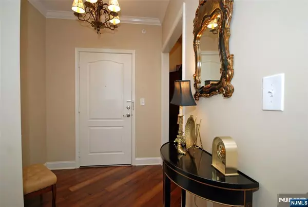 Woodland Park, NJ 07424,5 Granite RD #D2