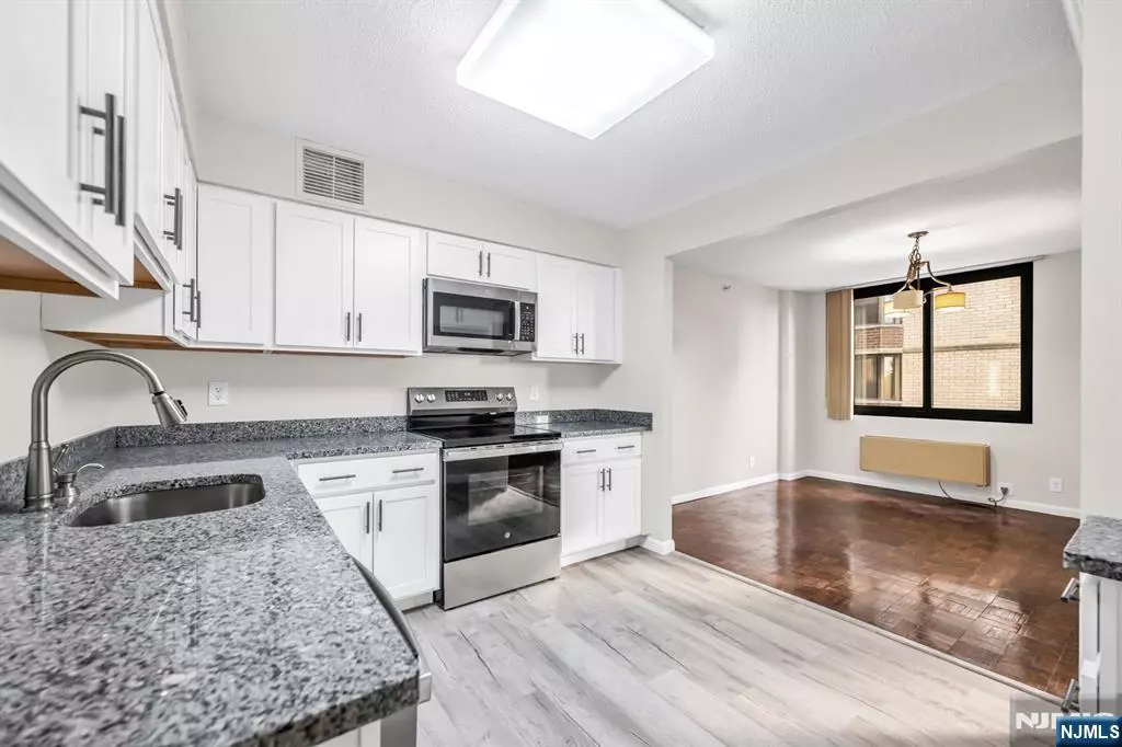 Hackensack, NJ 07601,326 Prospect AVE #6J