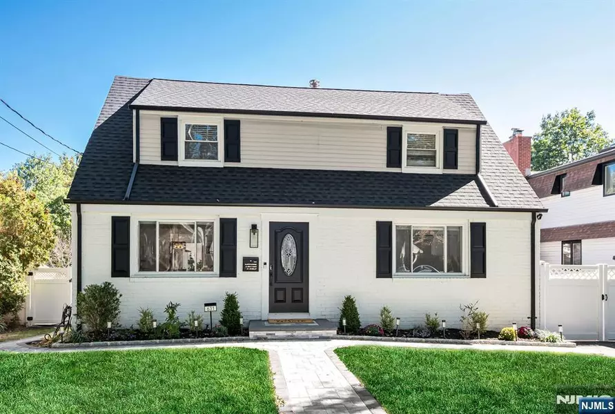 631 Grant TER, Teaneck, NJ 07666