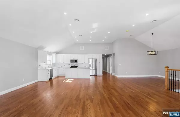 Lodi, NJ 07644,100 Charlton AVE