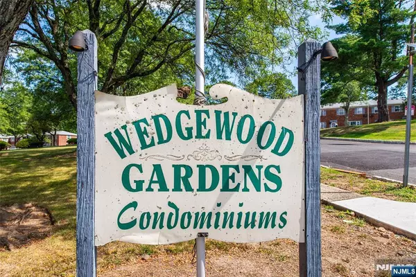 Verona, NJ 07044,45 Wedgewood DR #128