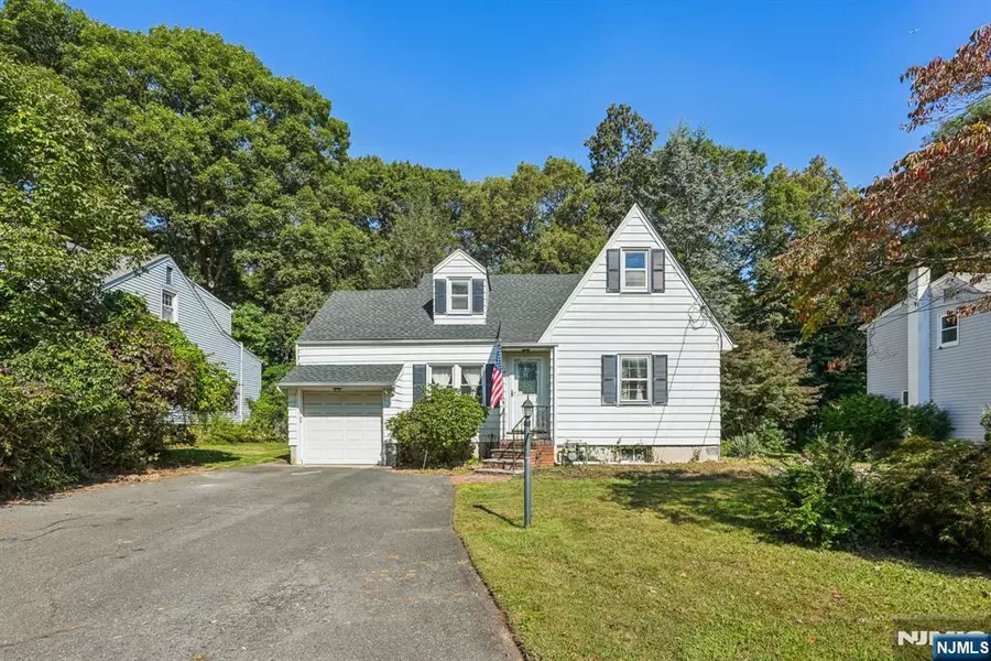 14 Valhalla WAY, Wayne, NJ 07470