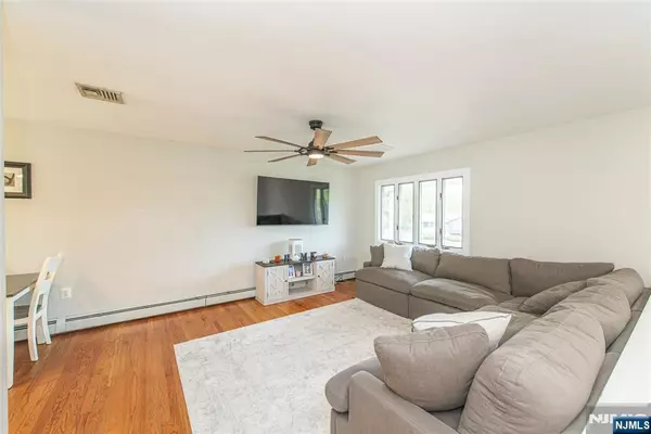 Washington Township, NJ 07853,36 Mountain View AVE