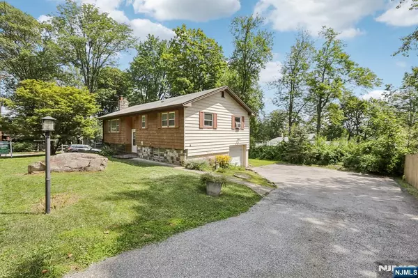 Vernon, NJ 07422,150 Highland Lakes RD