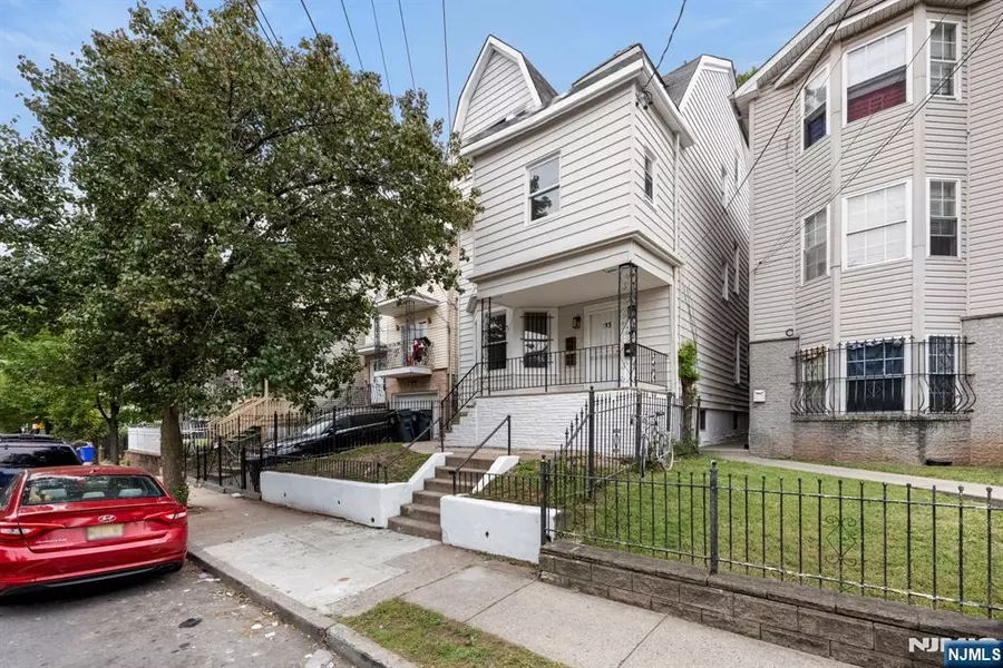 133 Seymour AVE, Newark, NJ 07108