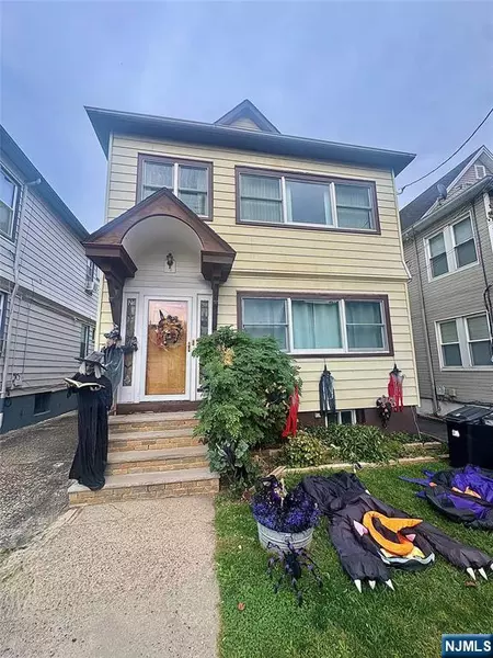 58 Chestnut ST, Garfield, NJ 07026