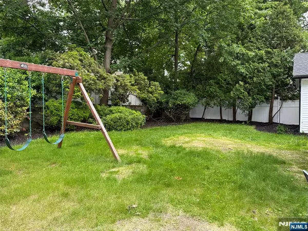 Bergenfield, NJ 07621,41 Woods AVE