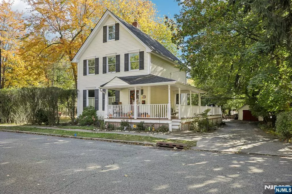 Ramsey, NJ 07446,98 Chestnut ST