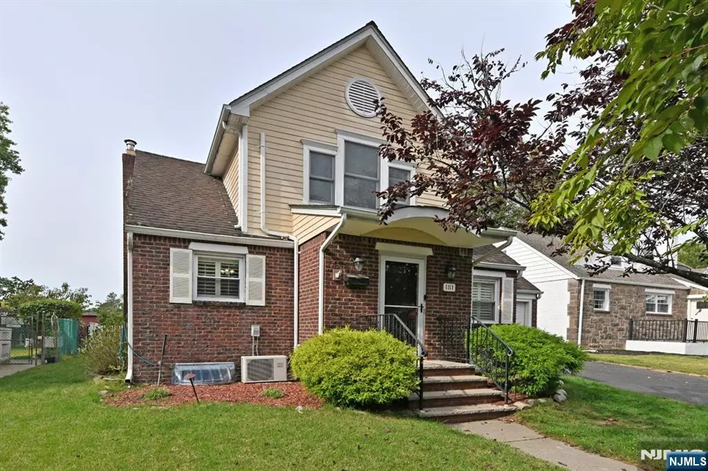 New Milford, NJ 07646,181 Huguenot DR