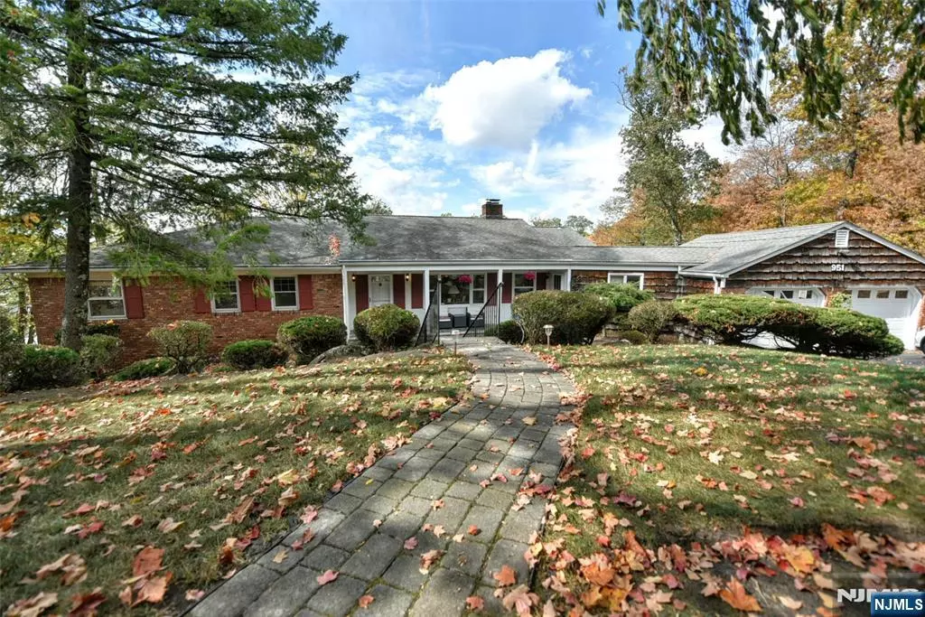 Wayne, NJ 07470,951 Berdan AVE