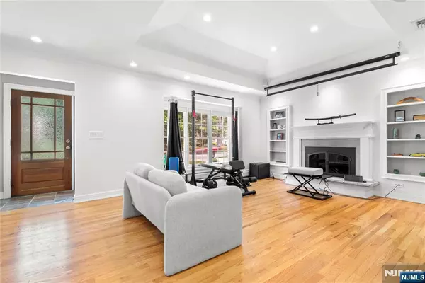 Cresskill, NJ 07626,218 E Madison AVE