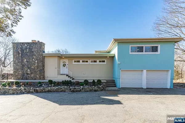 21 Skyview RD, Ringwood, NJ 07456