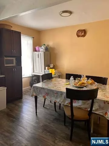 Hackensack, NJ 07601,90 Dewitt PL