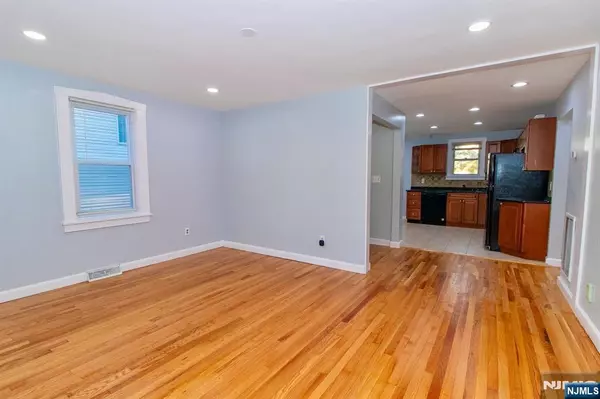 Fair Lawn, NJ 07410,14-20 11th ST