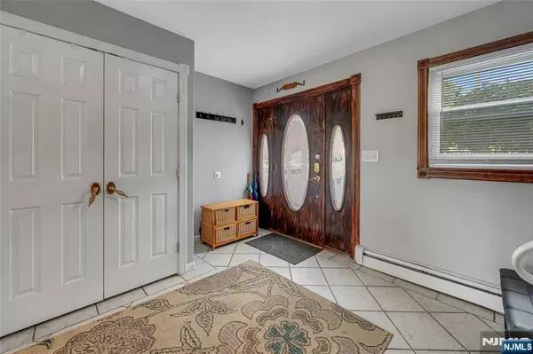 Mount Olive Township, NJ 07840,19 Indian LN