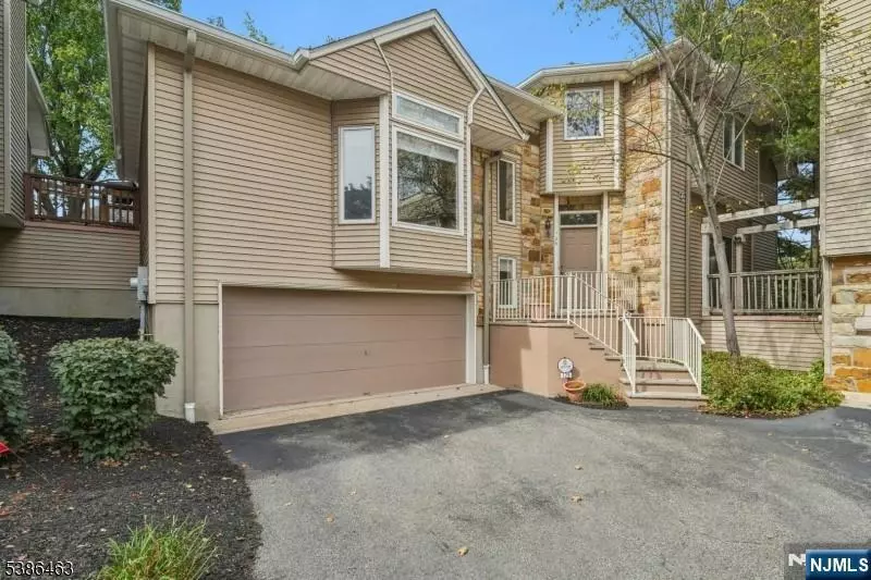 West Orange, NJ 07052,129 Clarken DR #88