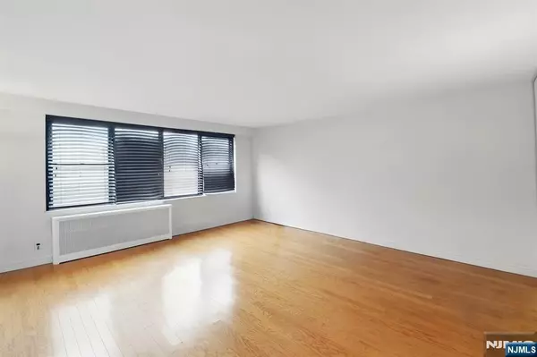 Union City, NJ 07087,500 Central AVE #207
