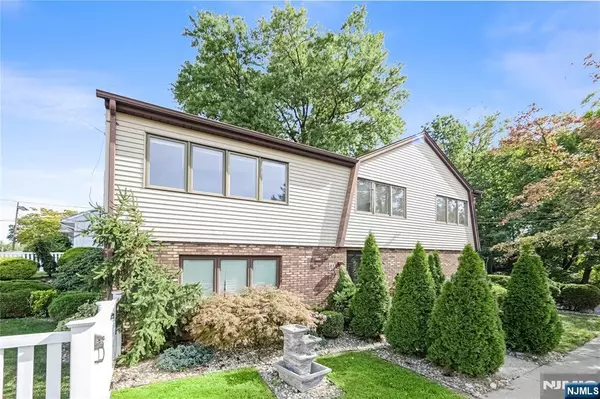 Clifton, NJ 07011,37 Hazelview AVE