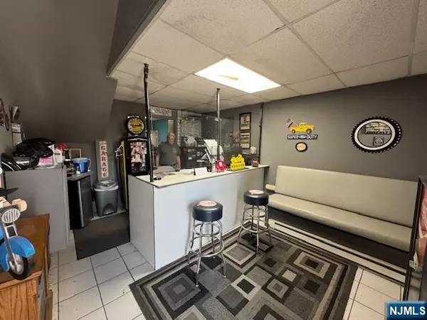 Belleville, NJ 07109,14-24 Holmes ST