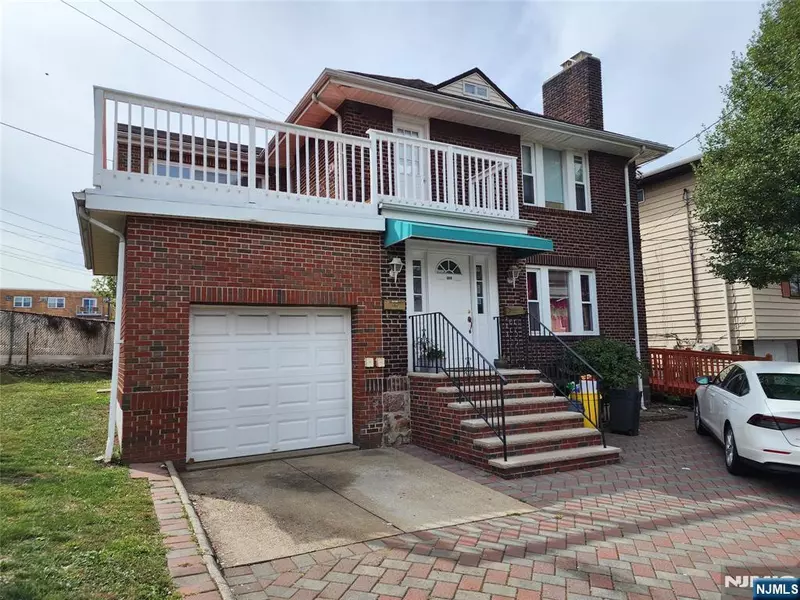50 Columbia AVE, Palisades Park, NJ 07650