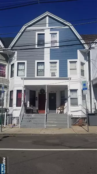 290 1/2 Garside ST, Newark, NJ 07104