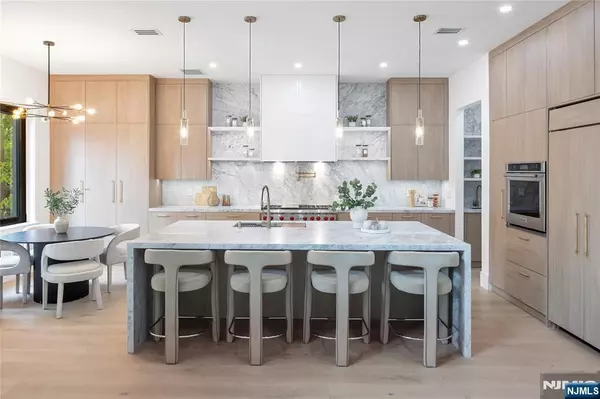 Closter, NJ 07624,728 Closter Dock RD