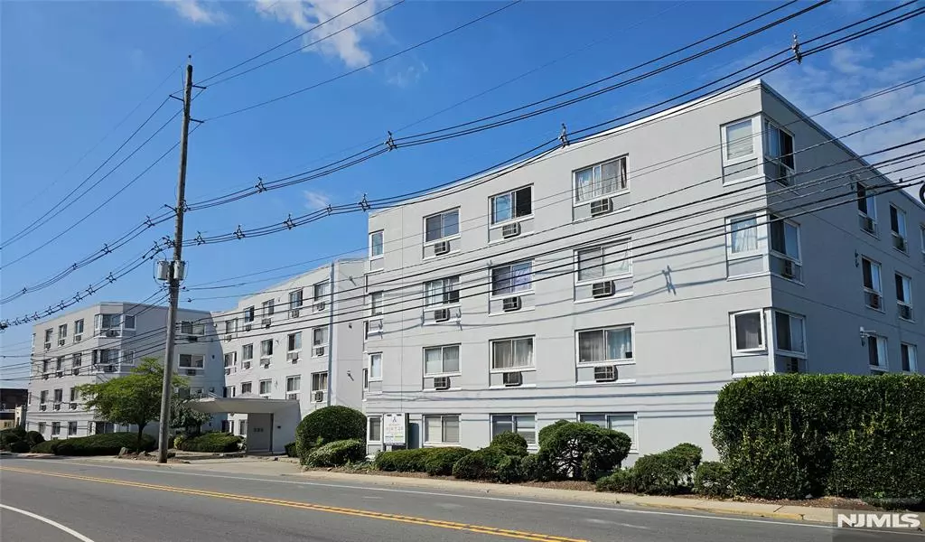 333 Grand AVE #1K, Palisades Park, NJ 07650