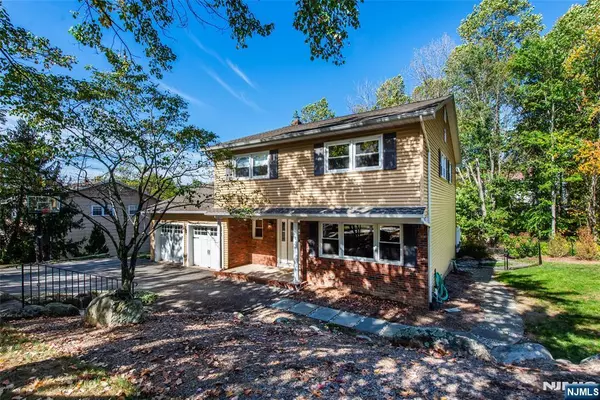 Wanaque, NJ 07465,39 Lovell DR