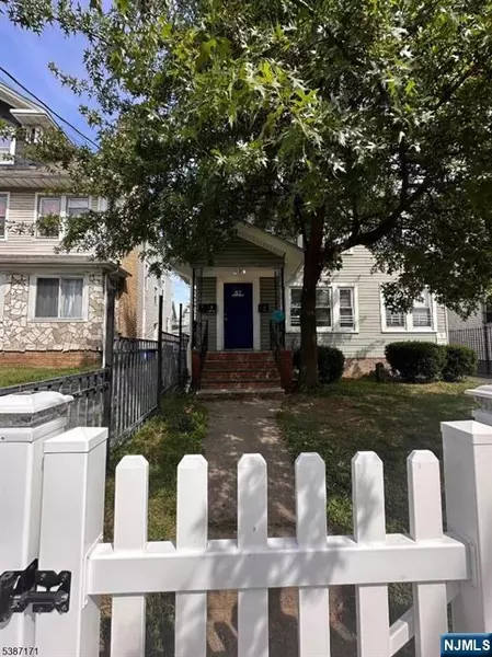 87 Lyons AVE #1, Newark, NJ 07018