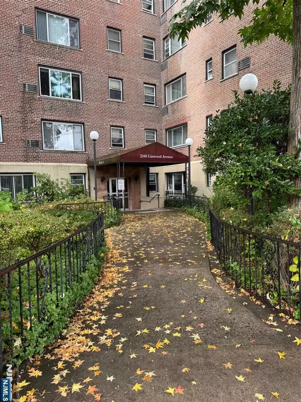 Fort Lee, NJ 07024,2345 Linwood AVE #5D