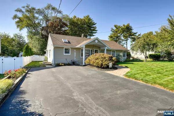 50 Leonard TER, Wayne, NJ 07470