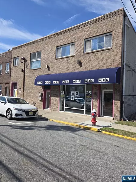 261 1st ST, Palisades Park, NJ 07650