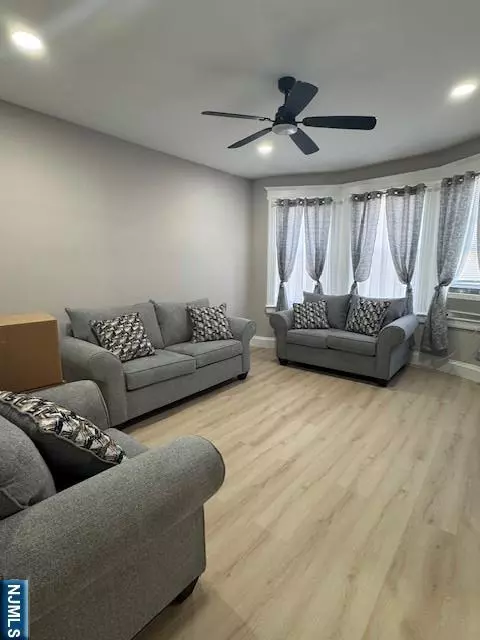 Newark, NJ 07107,322 10th ST