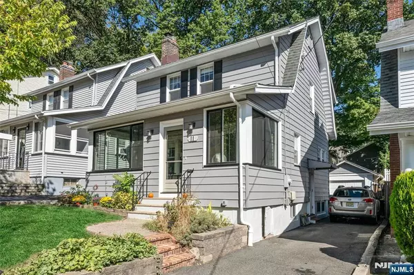 West Orange, NJ 07052,11 Moore TER