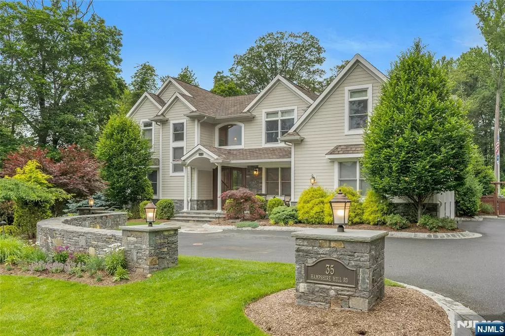 Upper Saddle River, NJ 07458,35 Hampshire Hill RD