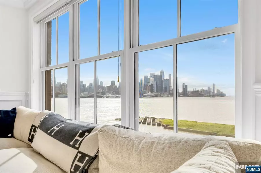 22 Ave At Port Imperial #403, West New York, NJ 07093