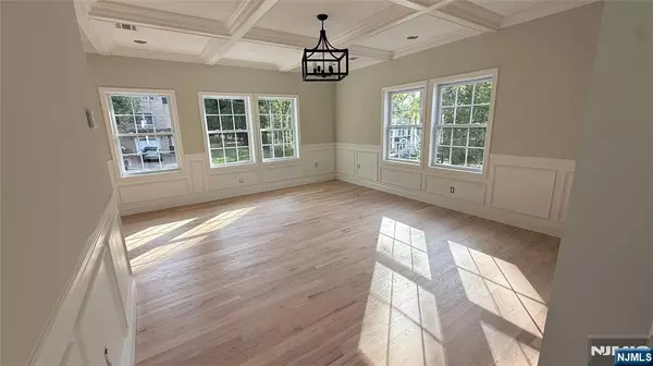 River Edge, NJ 07661,761 6th