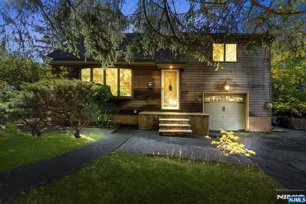 328 Grand BLVD, Emerson, NJ 07630