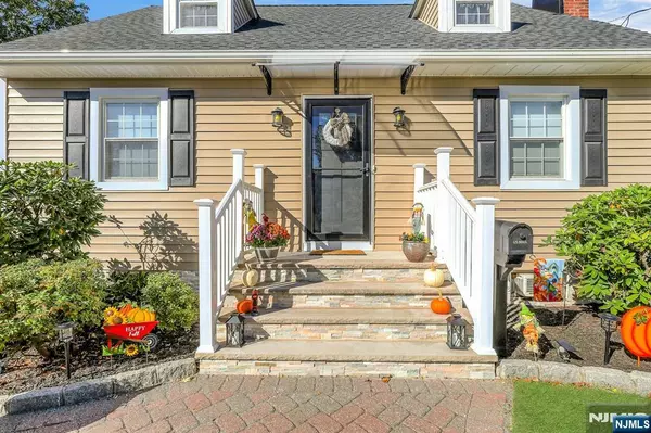 692 Berkley ST, New Milford, NJ 07646