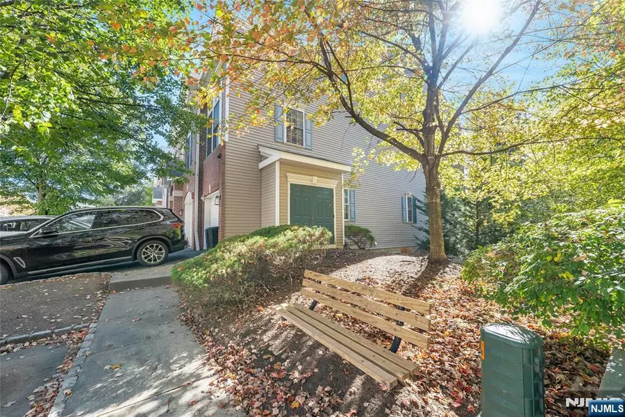 709 Donato CIR, Scotch Plains, NJ 07076