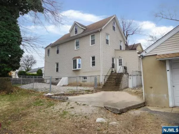 Teaneck, NJ 07666,83 E Forest AVE