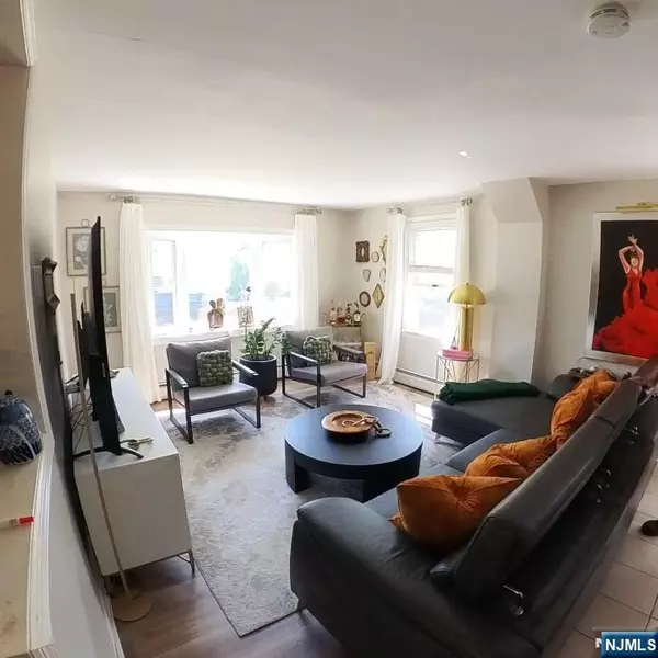 Little Ferry, NJ 07643,23 Grand ST