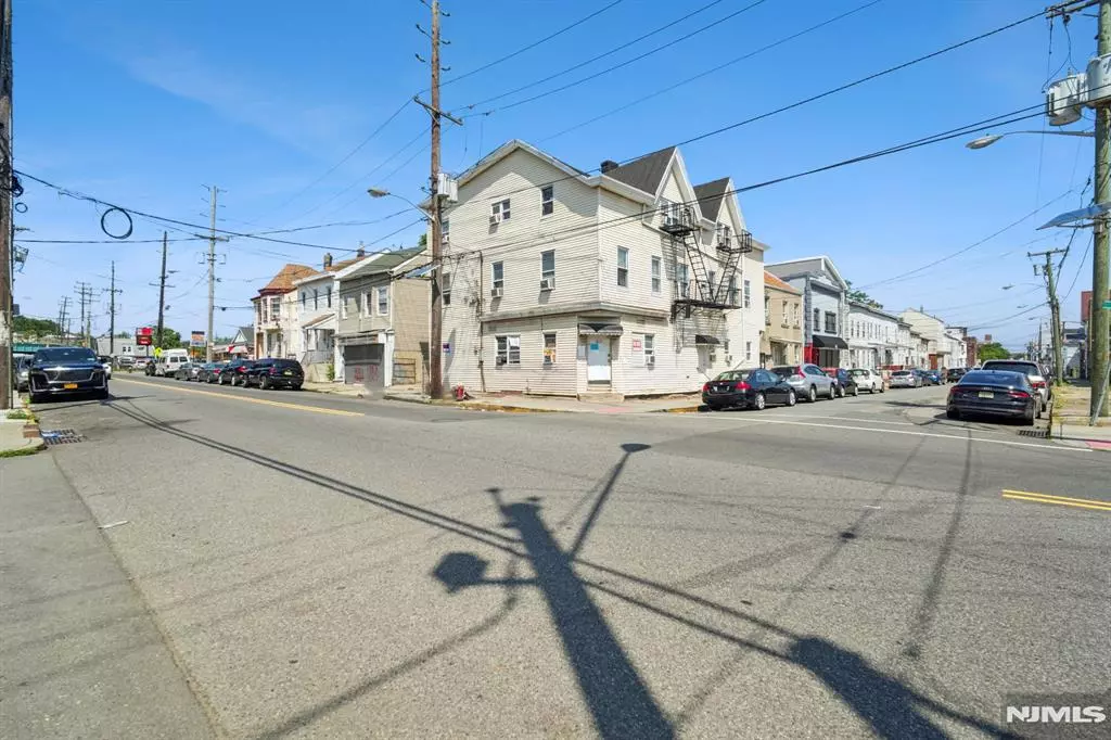 Paterson, NJ 07501,196-198 Beech