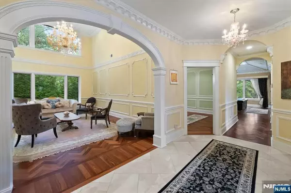 Woodcliff Lake, NJ 07677,61 Overlook DR