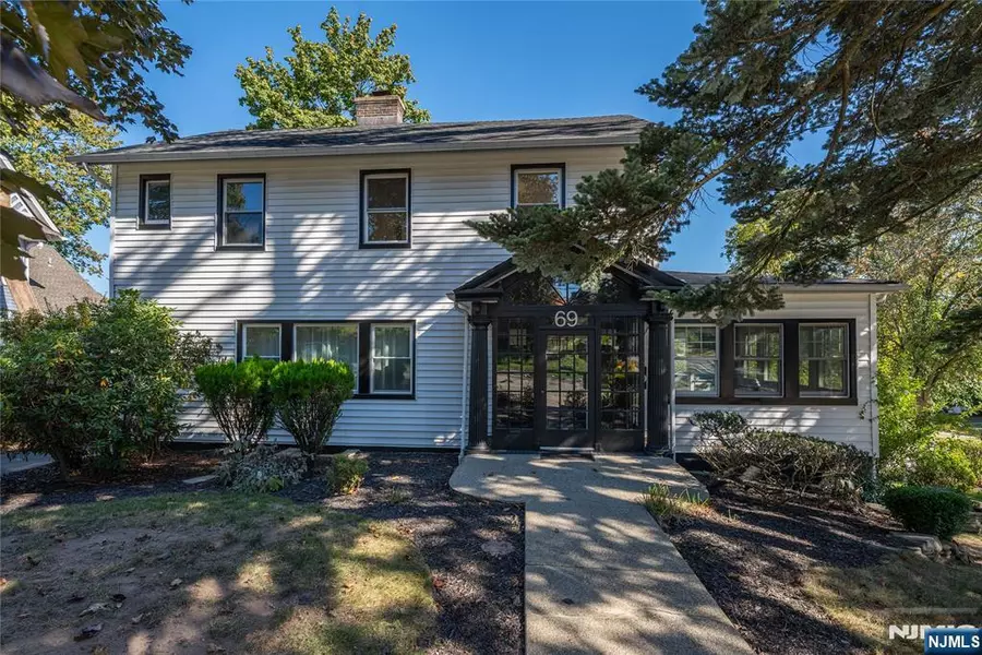 69 Fairview AVE, Verona, NJ 07044