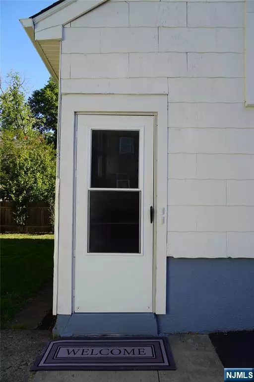 Park Ridge, NJ 07656,37 Hawthorne AVE #B