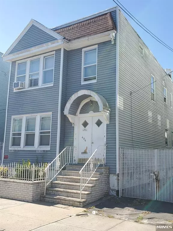 404 6th ST #aptA, Newark, NJ 07107
