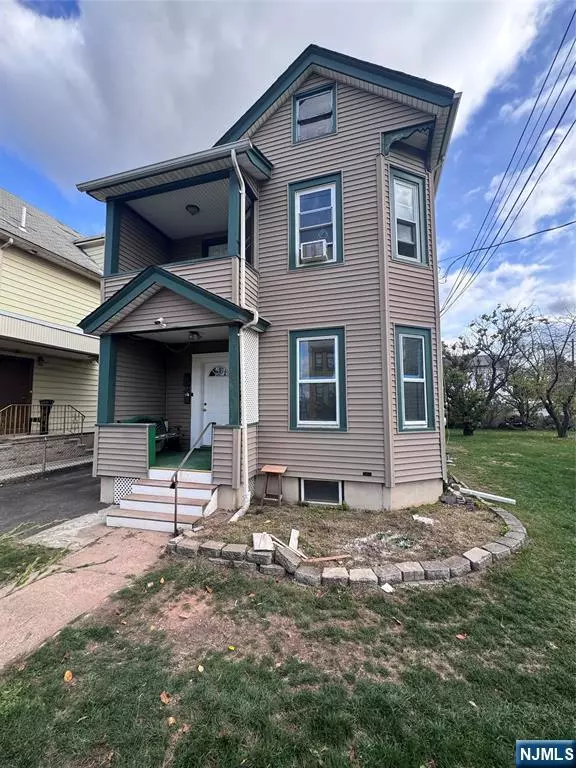 112 Palisade AVE #2, Garfield, NJ 07026