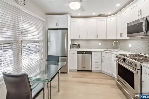 Mahwah, NJ 07430,2372 Phillip CT